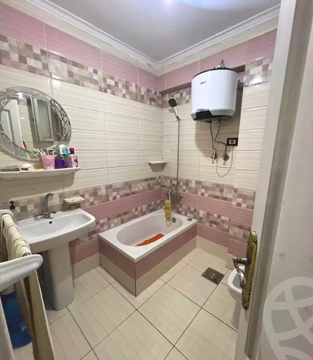 https://aqarmap.com.eg/ar/listing/7132074-for-sale-alexandria-new-miami-el-quds-school-st