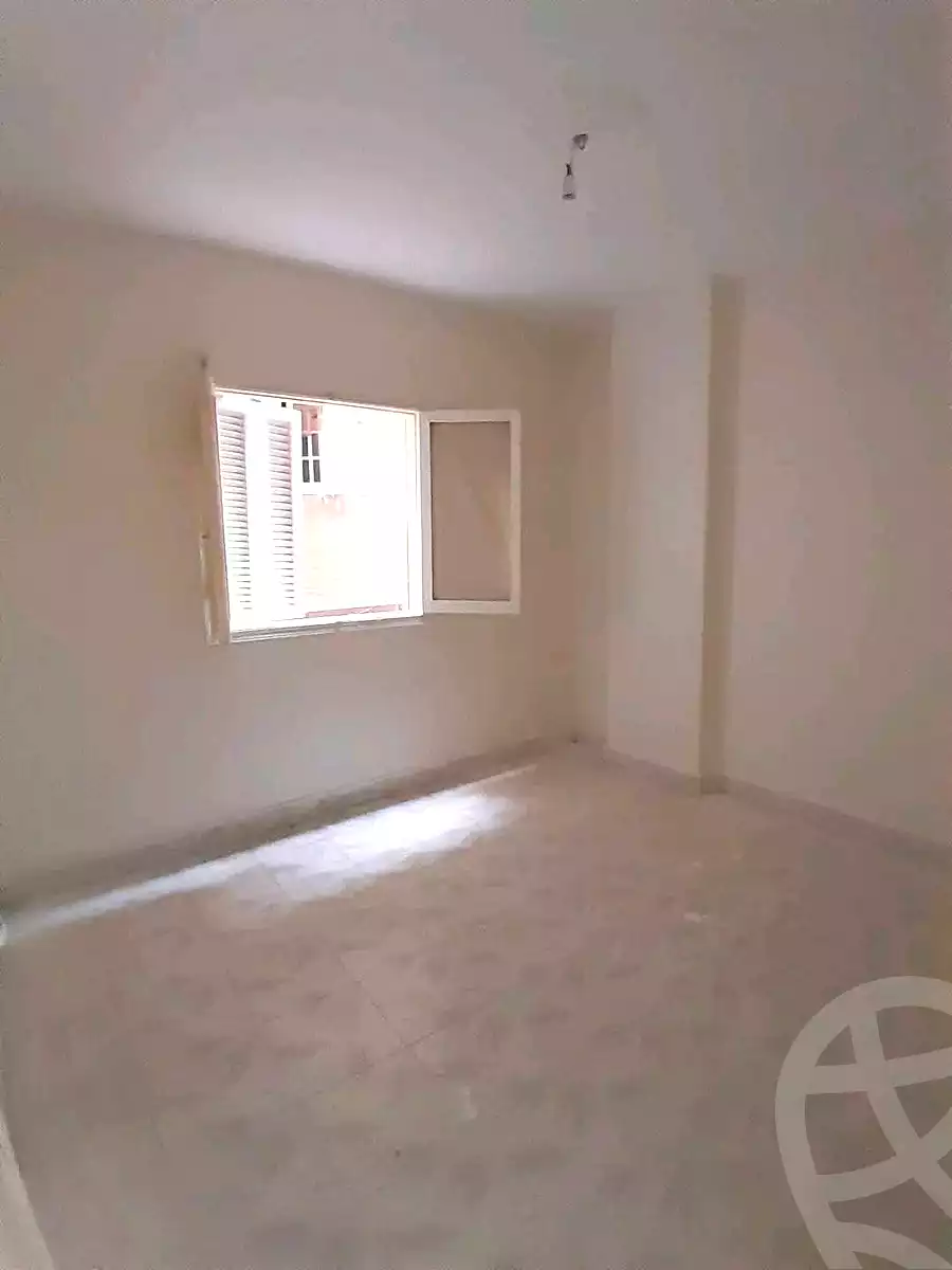https://aqarmap.com.eg/en/listing/7132207-for-sale-alexandria-al-agamy-el-hanouvel