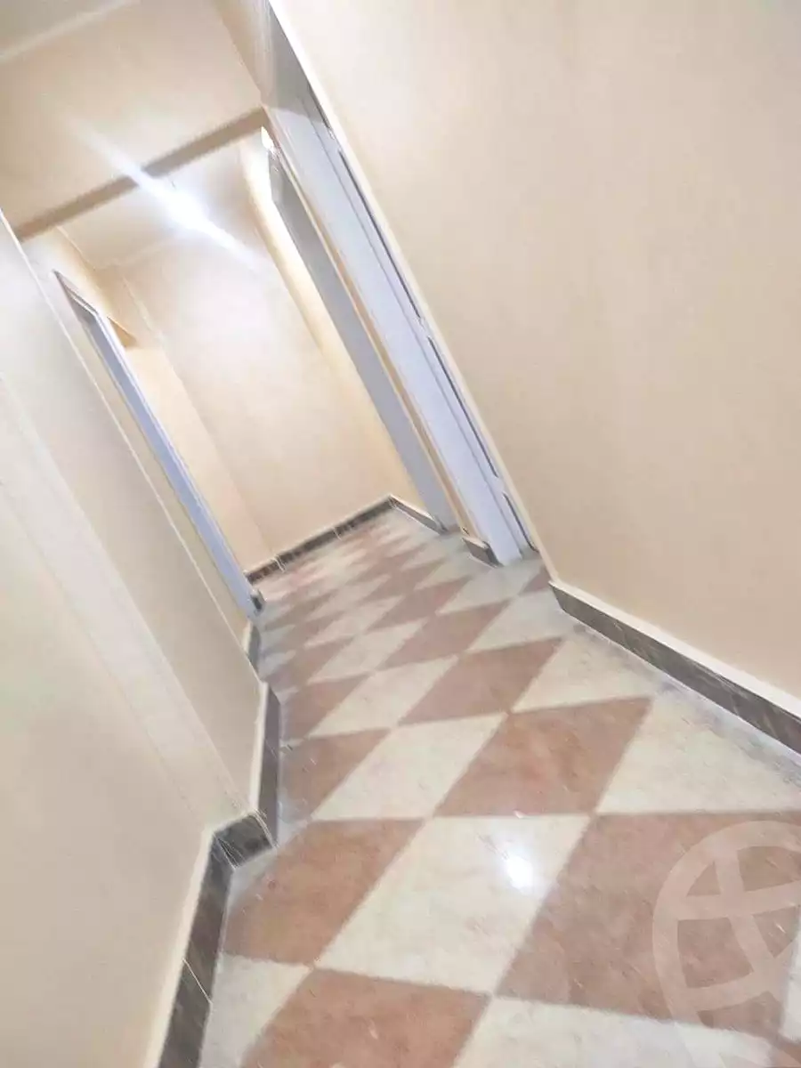 https://aqarmap.com.eg/en/listing/7132819-for-sale-cairo-helwan-helwan-el-sharkeya-latif-basha-st