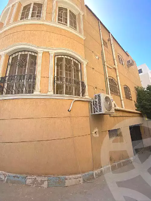 https://aqarmap.com.eg/ar/listing/7133202-for-sale-cairo-new-cairo-el-ahyaa-first-neighborhood-omar-ibn-abd-el-aziz-st