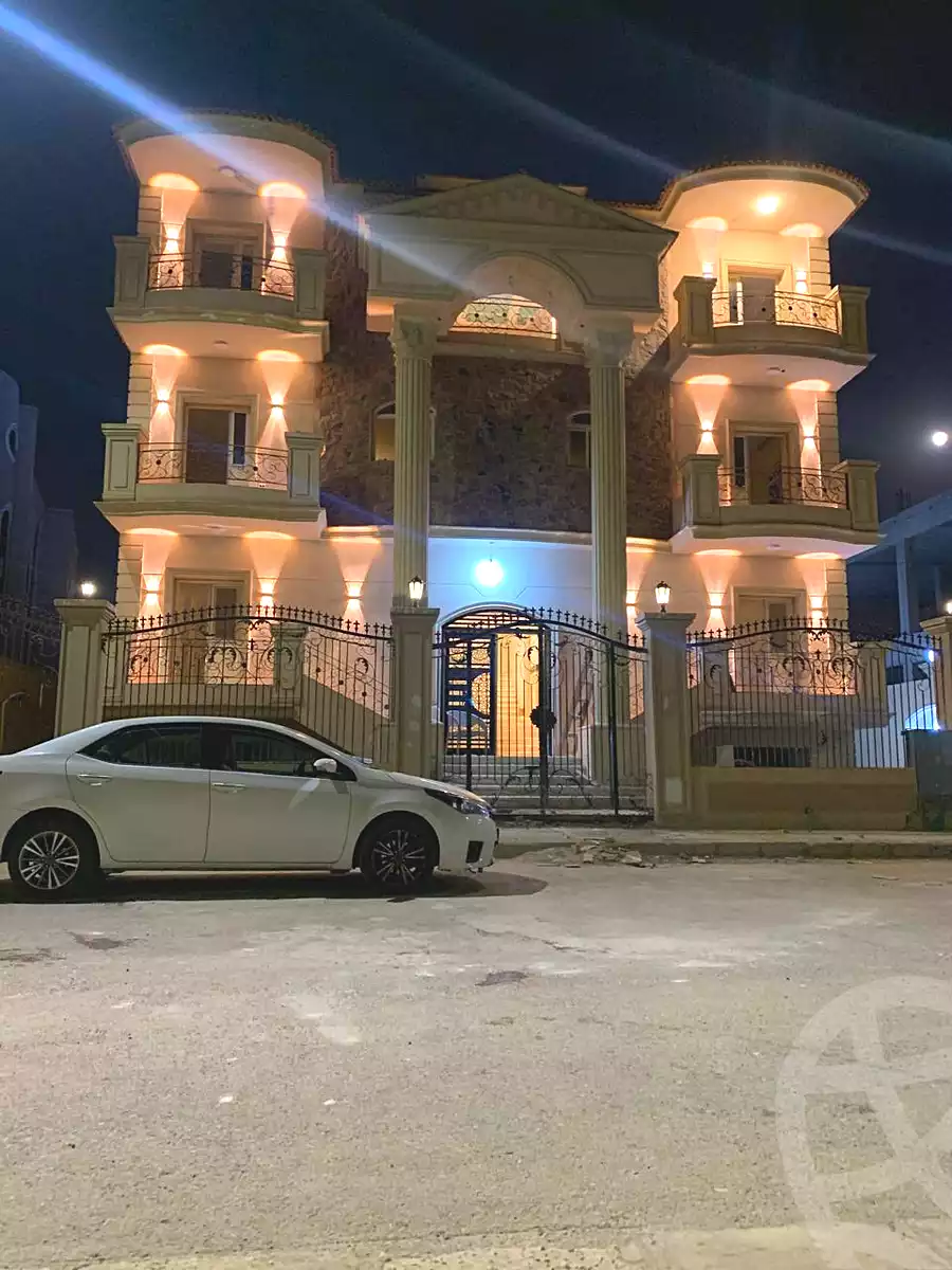 https://aqarmap.com.eg/ar/listing/7133735-for-rent-cairo-6th-of-october-compounds-blm-fyl