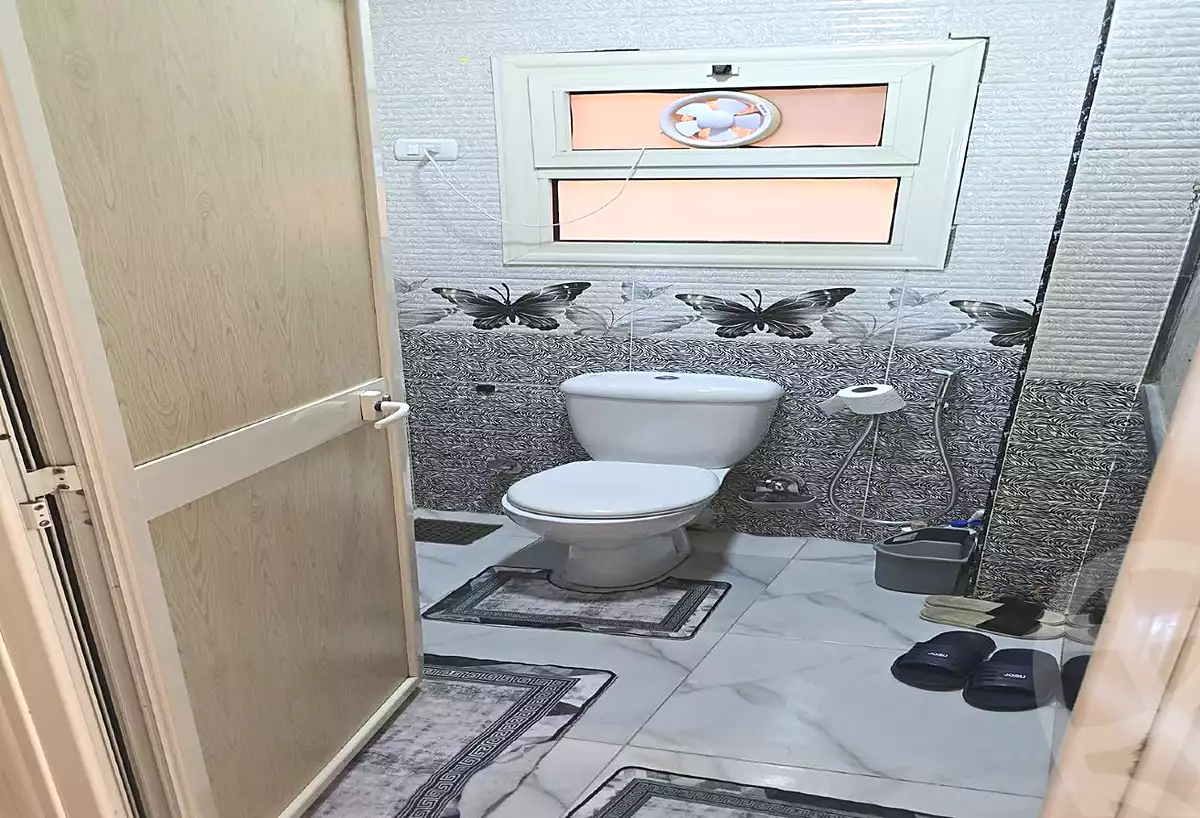 https://aqarmap.com.eg/en/listing/7134188-for-sale-cairo-new-cairo-first-settlement-mhwr-mstfy-kml