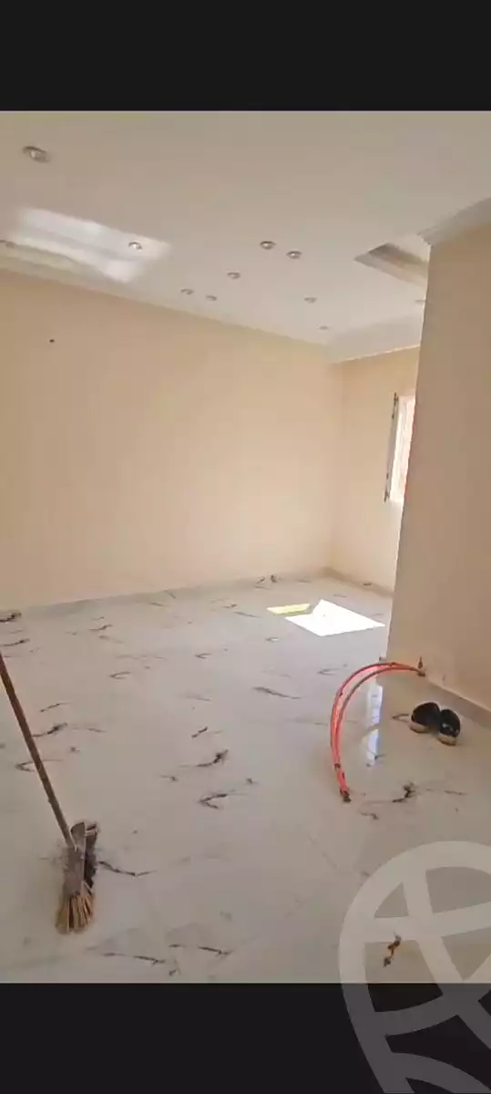 https://aqarmap.com.eg/ar/listing/7134541-for-rent-cairo-6th-of-october-el-ahyaa-neighborhood-2nd-divided-from-al-kafrawei-st
