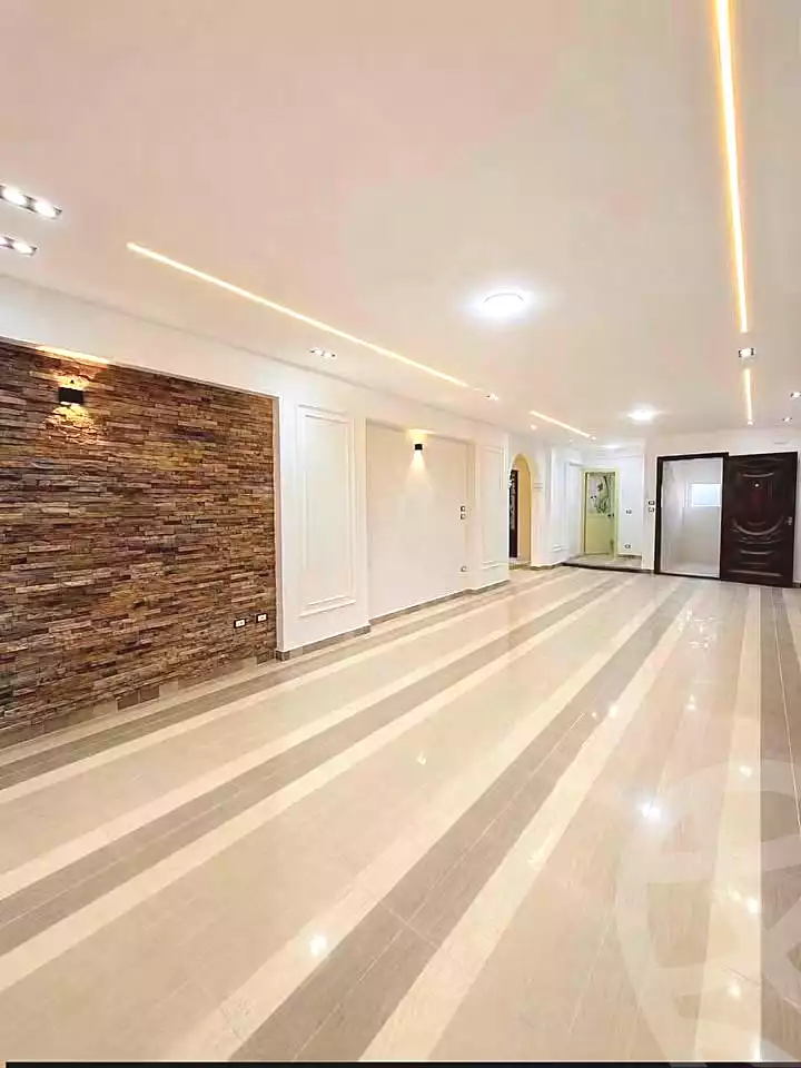 https://aqarmap.com.eg/ar/listing/7134646-for-sale-alexandria-al-agamy-lbytsh-el-reyad-st