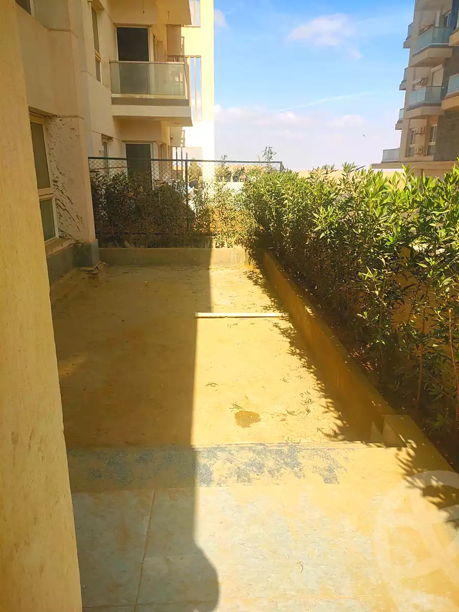 https://aqarmap.com.eg/ar/listing/7134735-for-sale-cairo-new-cairo-compounds-mountain-view-hyde-park