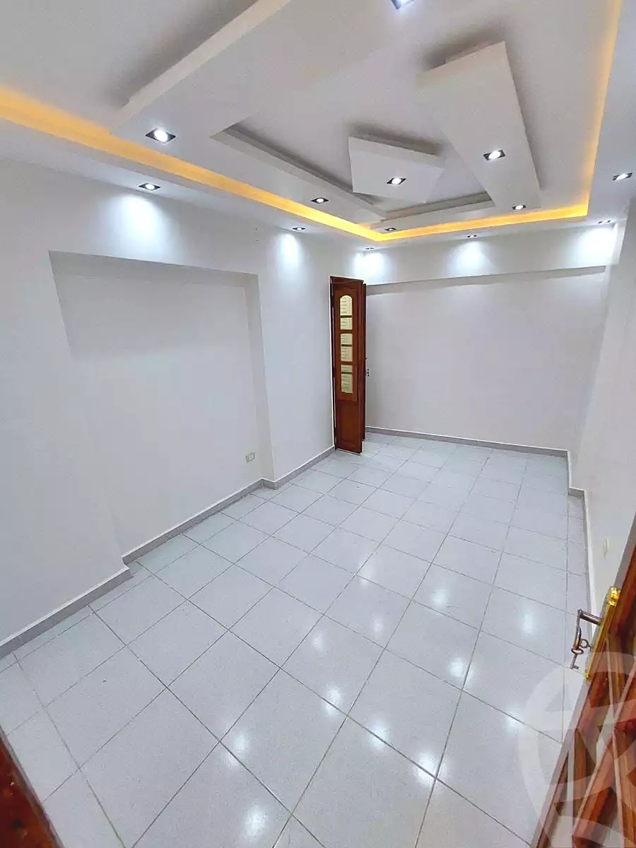 https://aqarmap.com.eg/ar/listing/7135162-for-sale-alexandria-sydy-bshr-sydy-bshr-bhry-shr-mhmwd-l-yswy