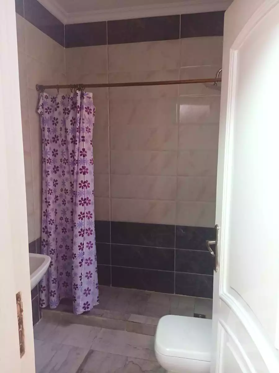 https://aqarmap.com.eg/ar/listing/7135327-for-rent-cairo-al-oubour-el-hay-el-taseaa-el-gamaa-st