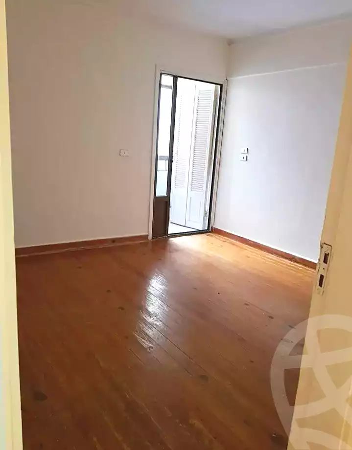 https://aqarmap.com.eg/ar/listing/7135787-for-sale-alexandria-lauran-mohammed-al-eqbal-st