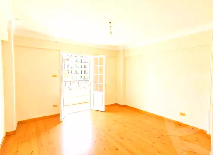 https://aqarmap.com.eg/ar/listing/7135817-for-rent-alexandria-smouha