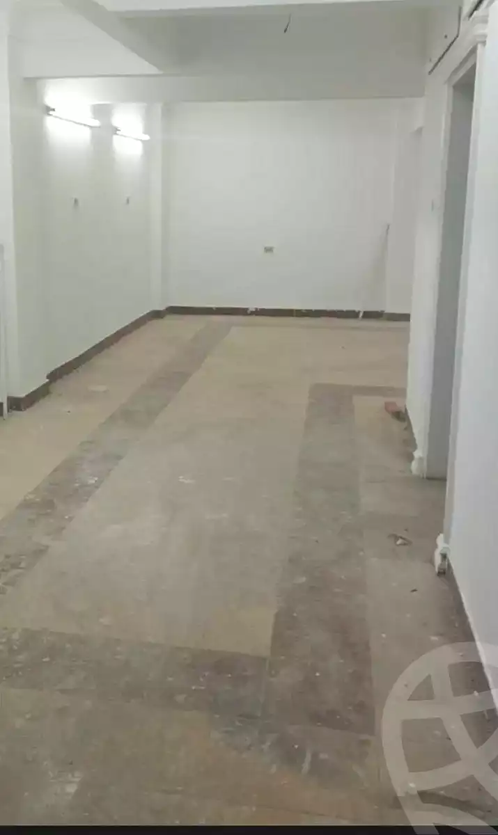 https://aqarmap.com.eg/ar/listing/7135957-for-rent-alexandria-miami-shr-jml-bd-lnsr