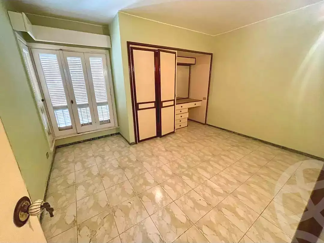 https://aqarmap.com.eg/ar/listing/7136787-for-sale-alexandria-el-montazah-el-geesh