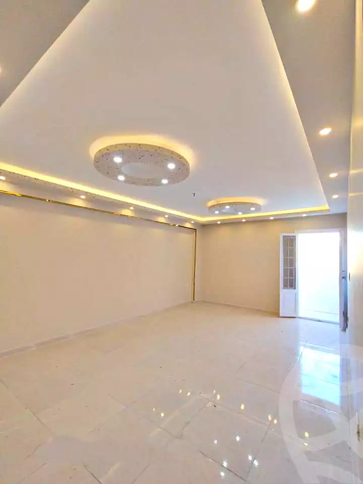 https://aqarmap.com.eg/en/listing/7137558-for-sale-alexandria-lsywf-el-falki