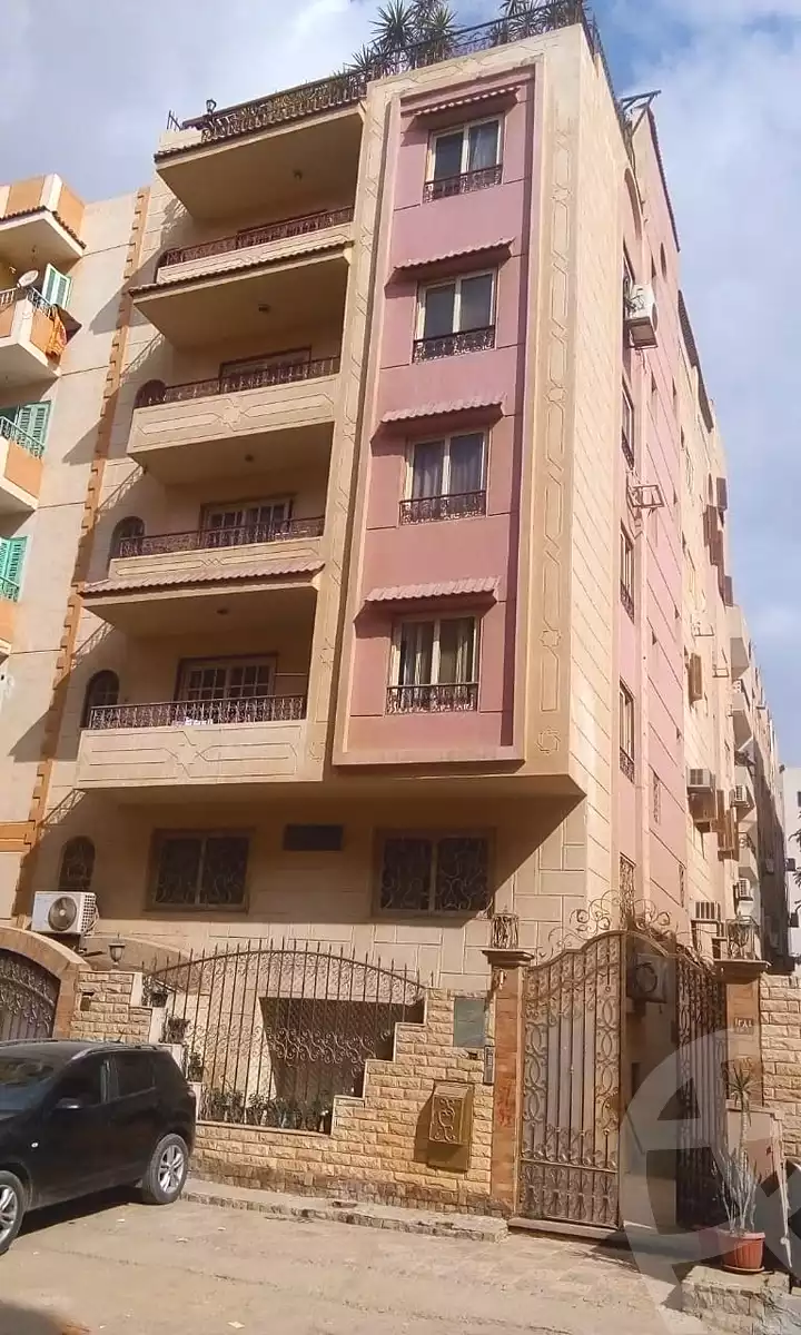 https://aqarmap.com.eg/ar/listing/7137977-for-sale-cairo-6th-of-october-el-ahyaa-neighborhood-2nd-el-saadany-st