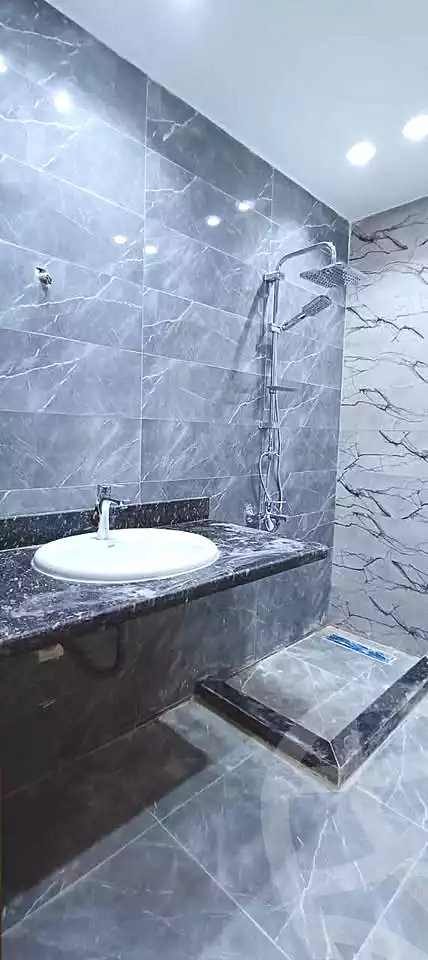 https://aqarmap.com.eg/ar/listing/7139655-for-sale-alexandria-al-agamy-lbytsh-bianchiii-el-arbaeen-st