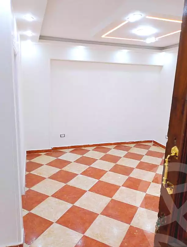 https://aqarmap.com.eg/en/listing/7140309-for-sale-alexandria-new-miami-street-10