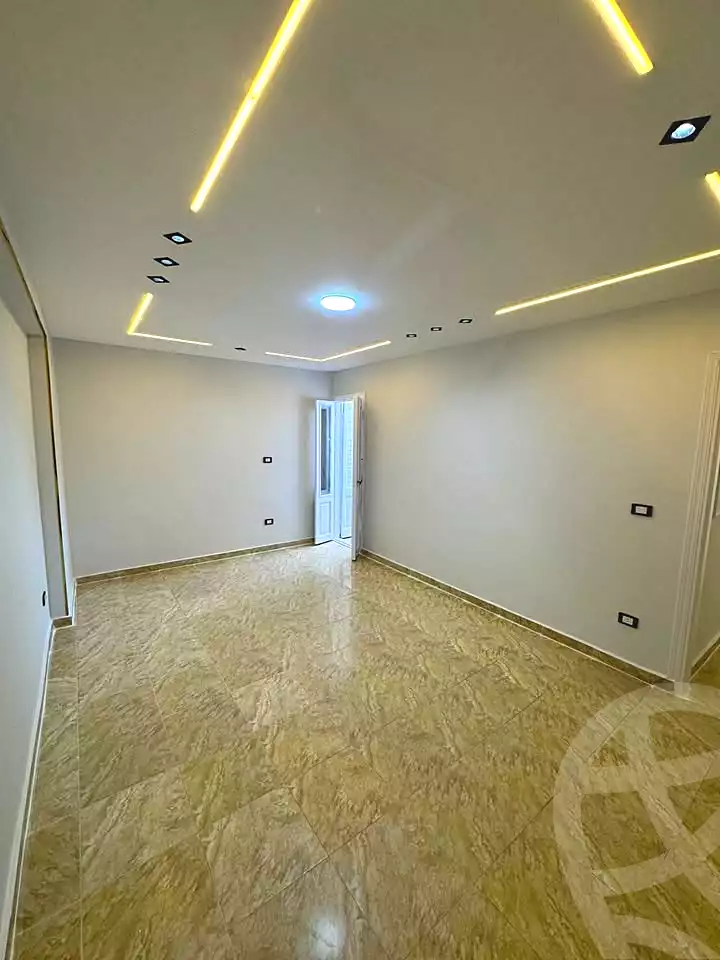 https://aqarmap.com.eg/ar/listing/7140583-for-sale-alexandria-el-asafra-shr-45