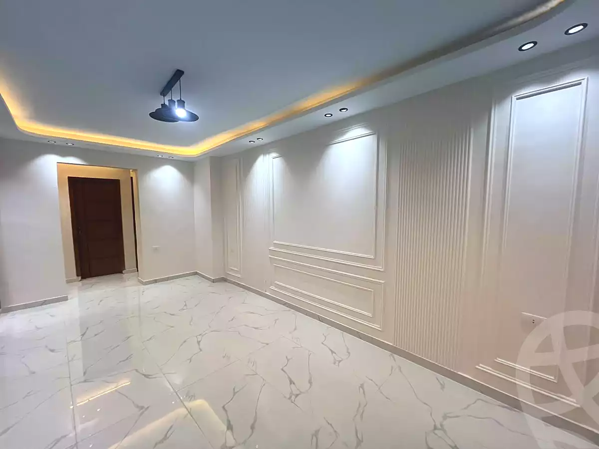 https://aqarmap.com.eg/ar/listing/7141311-for-sale-cairo-6th-of-october-el-ahyaa-neighborhood-3rd-al-hay-al-thalith-st