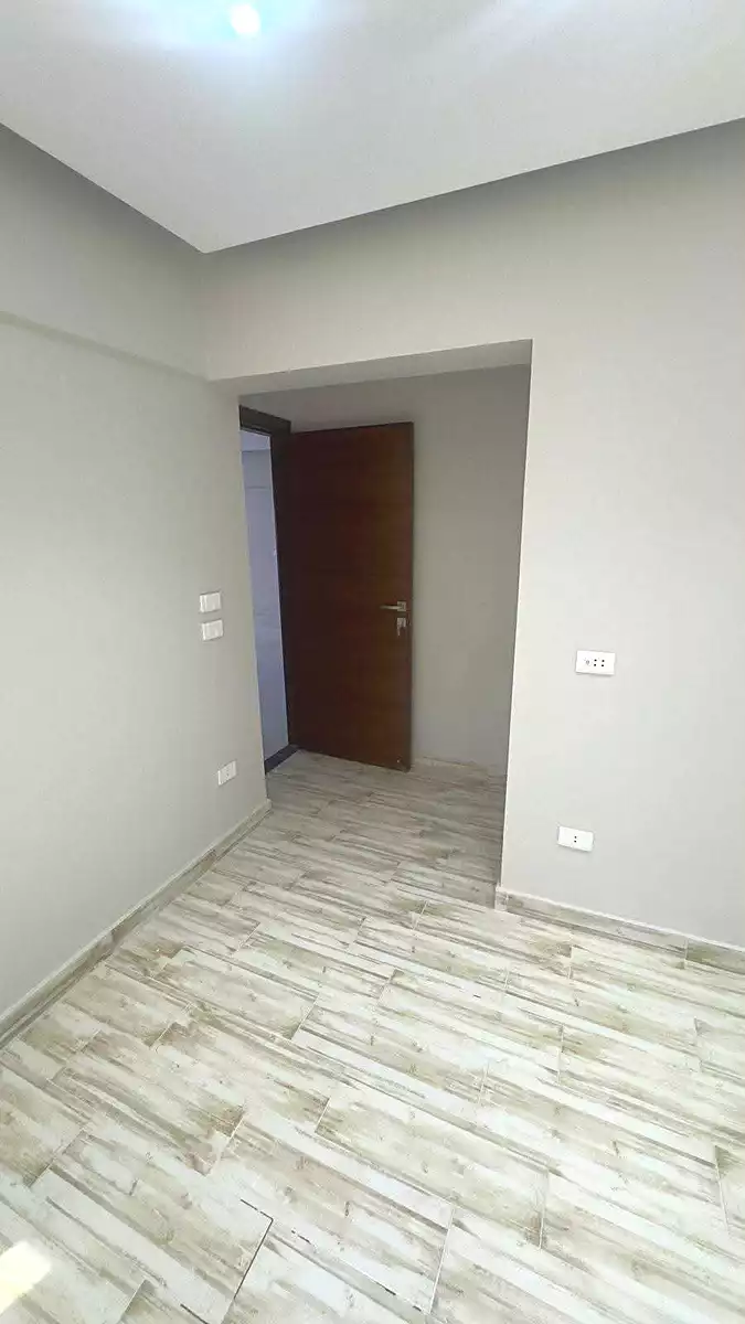 https://aqarmap.com.eg/ar/listing/7142104-for-rent-alexandria-lsywf-gamila-city-compound
