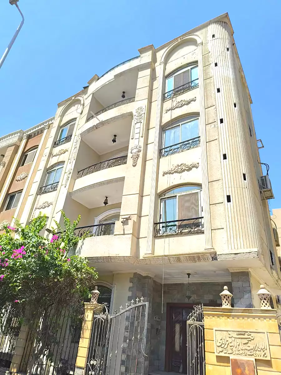 https://aqarmap.com.eg/ar/listing/7142392-for-sale-cairo-new-cairo-south-investors-zizinia-st