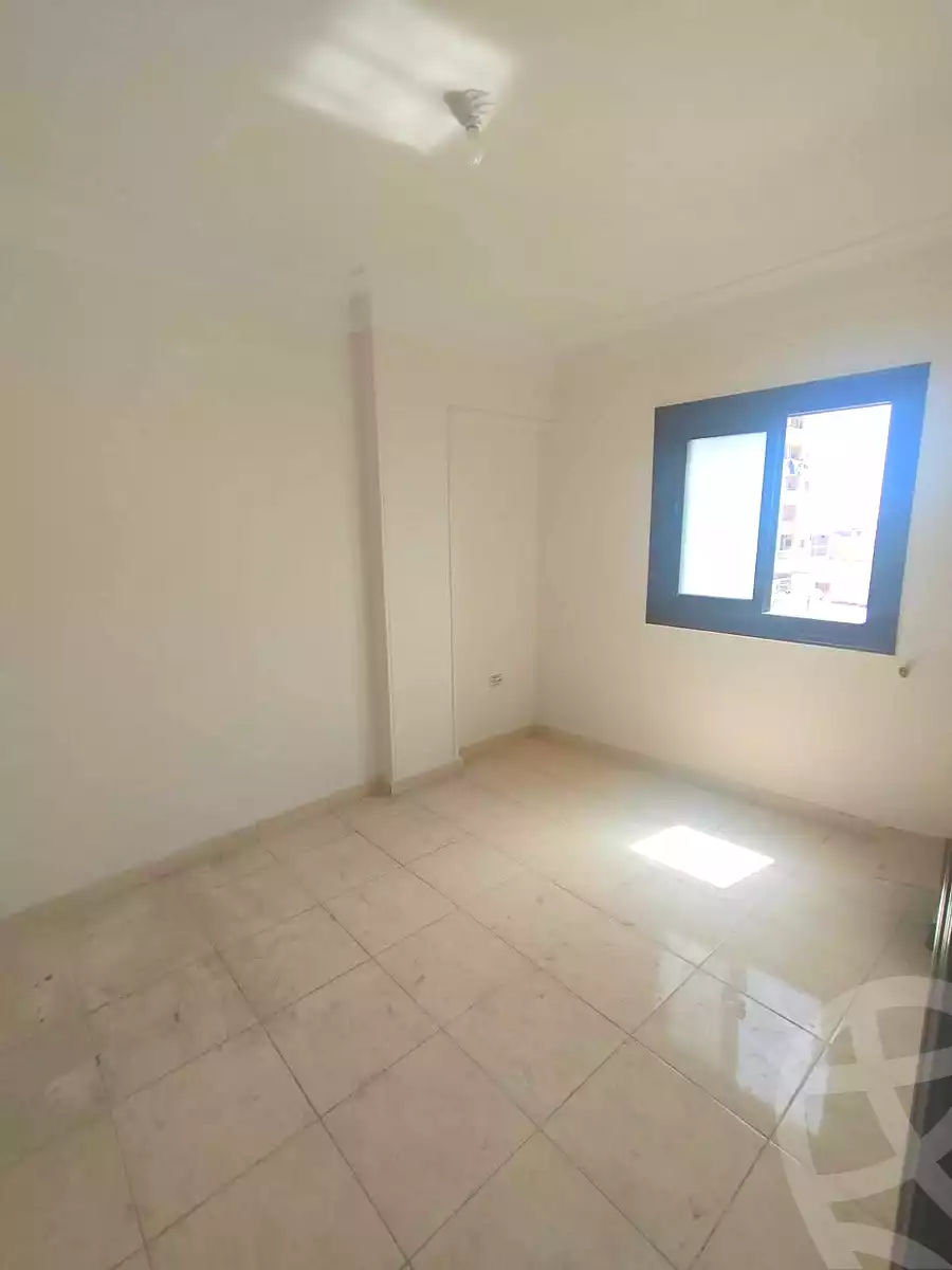 https://aqarmap.com.eg/ar/listing/7142954-for-sale-alexandria-al-agamy-lbytsh-shahr-al-assal-st