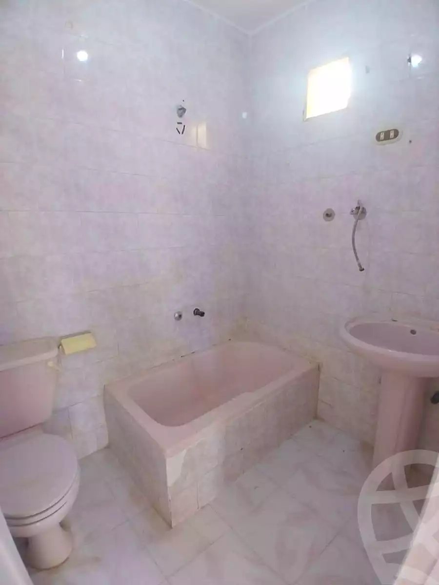 https://aqarmap.com.eg/ar/listing/7143126-for-sale-alexandria-al-agamy-shataa-el-nakheel