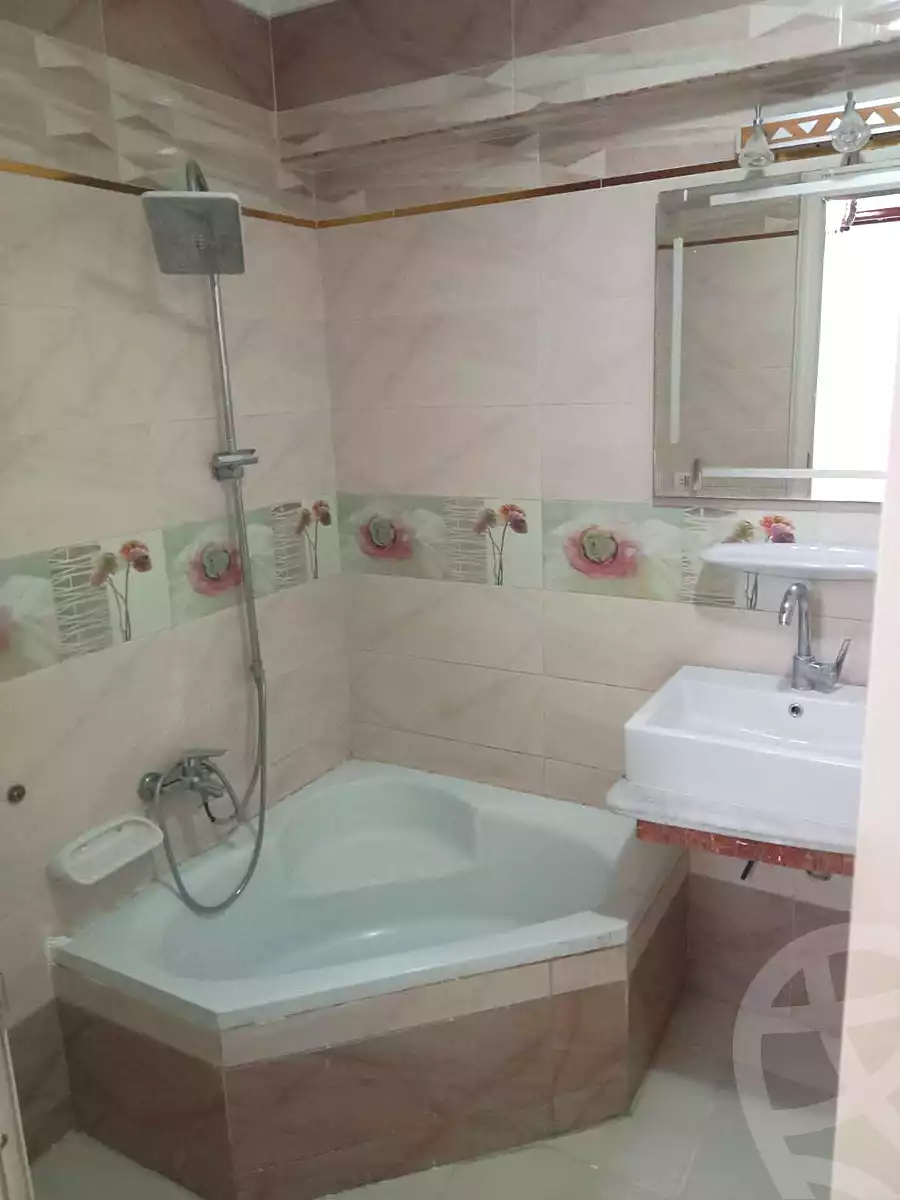 https://aqarmap.com.eg/ar/listing/7143288-for-sale-alexandria-miami-mahmoud-el-isawy-st