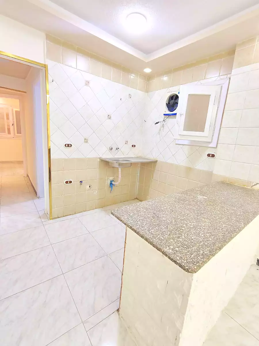 https://aqarmap.com.eg/ar/listing/7143326-for-sale-alexandria-al-agamy-shataa-el-nakheel-street-10