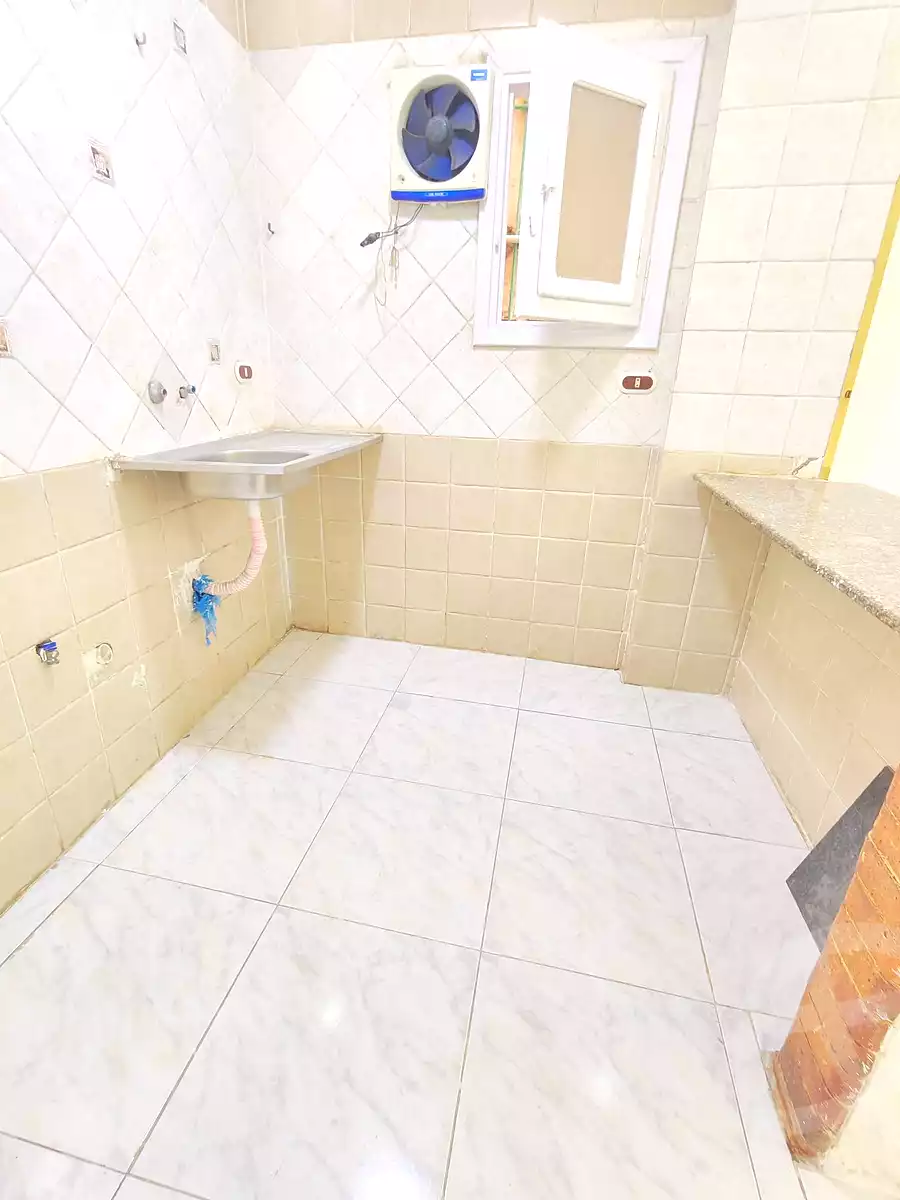 https://aqarmap.com.eg/ar/listing/7143326-for-sale-alexandria-al-agamy-shataa-el-nakheel-street-10