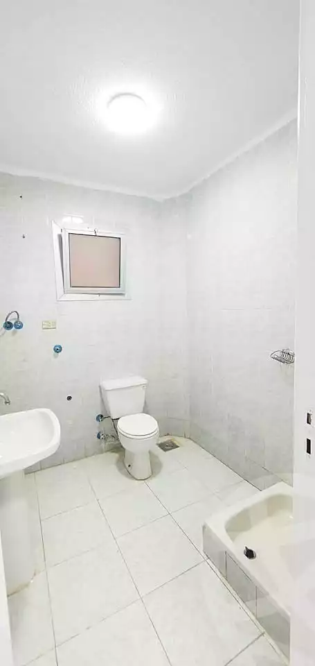https://aqarmap.com.eg/ar/listing/7143642-for-sale-alexandria-al-agamy-shataa-el-nakheel
