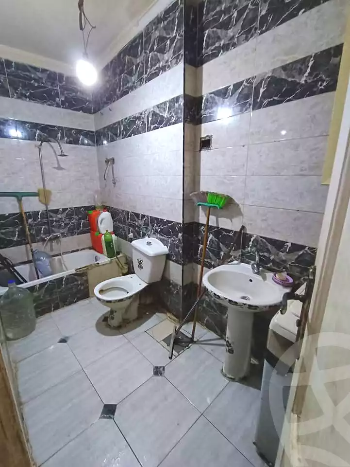 https://aqarmap.com.eg/ar/listing/7143940-for-sale-alexandria-sydy-bshr-shr-mlk-hfny