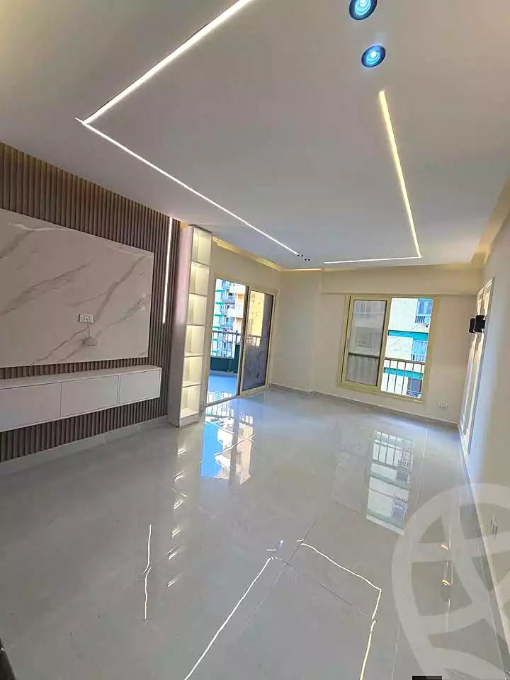 https://aqarmap.com.eg/en/listing/7144312-for-sale-alexandria-lauran-bd-lslm-rf