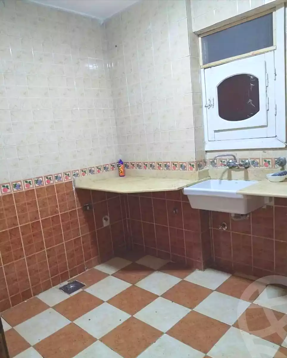 https://aqarmap.com.eg/ar/listing/7144388-for-rent-alexandria-sydy-bshr-sydy-bshr-bhry-shr-mhmwd-l-yswy