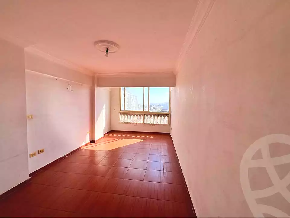 https://aqarmap.com.eg/ar/listing/7144701-for-sale-alexandria-moharram-bey