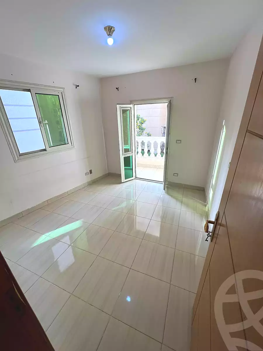 https://aqarmap.com.eg/ar/listing/7145547-for-sale-cairo-el-sheikh-zayed-city-el-hay-elasher-street-100