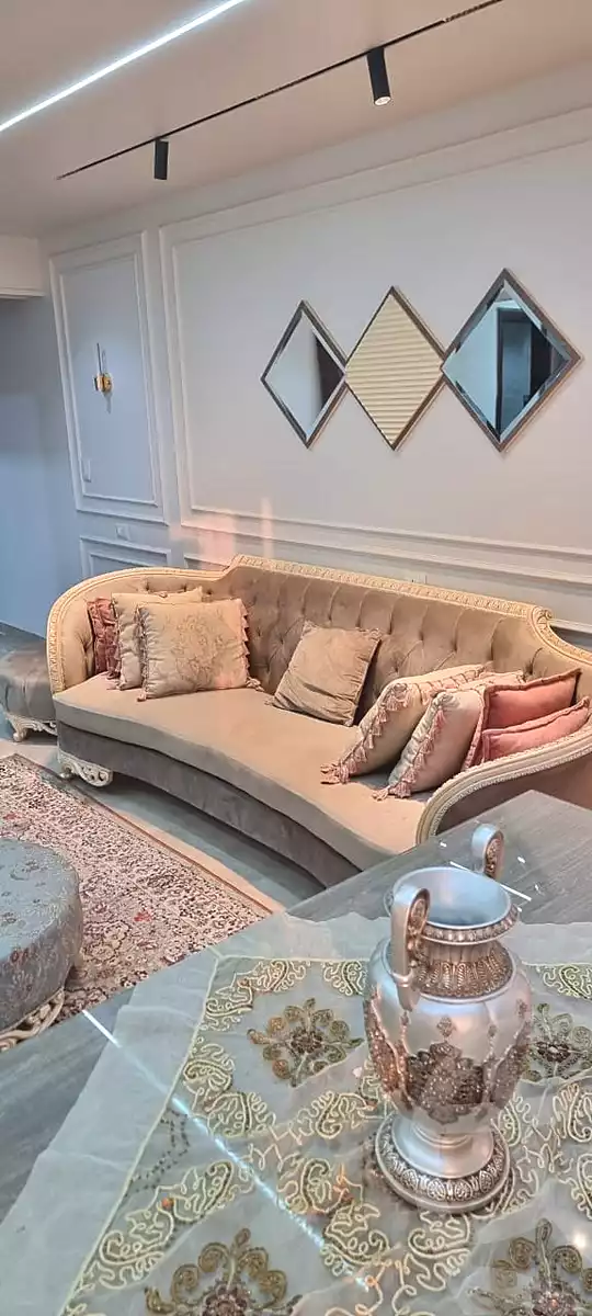 https://aqarmap.com.eg/ar/listing/7145867-for-rent-cairo-el-sheikh-zayed-city-compounds-jn-zyd