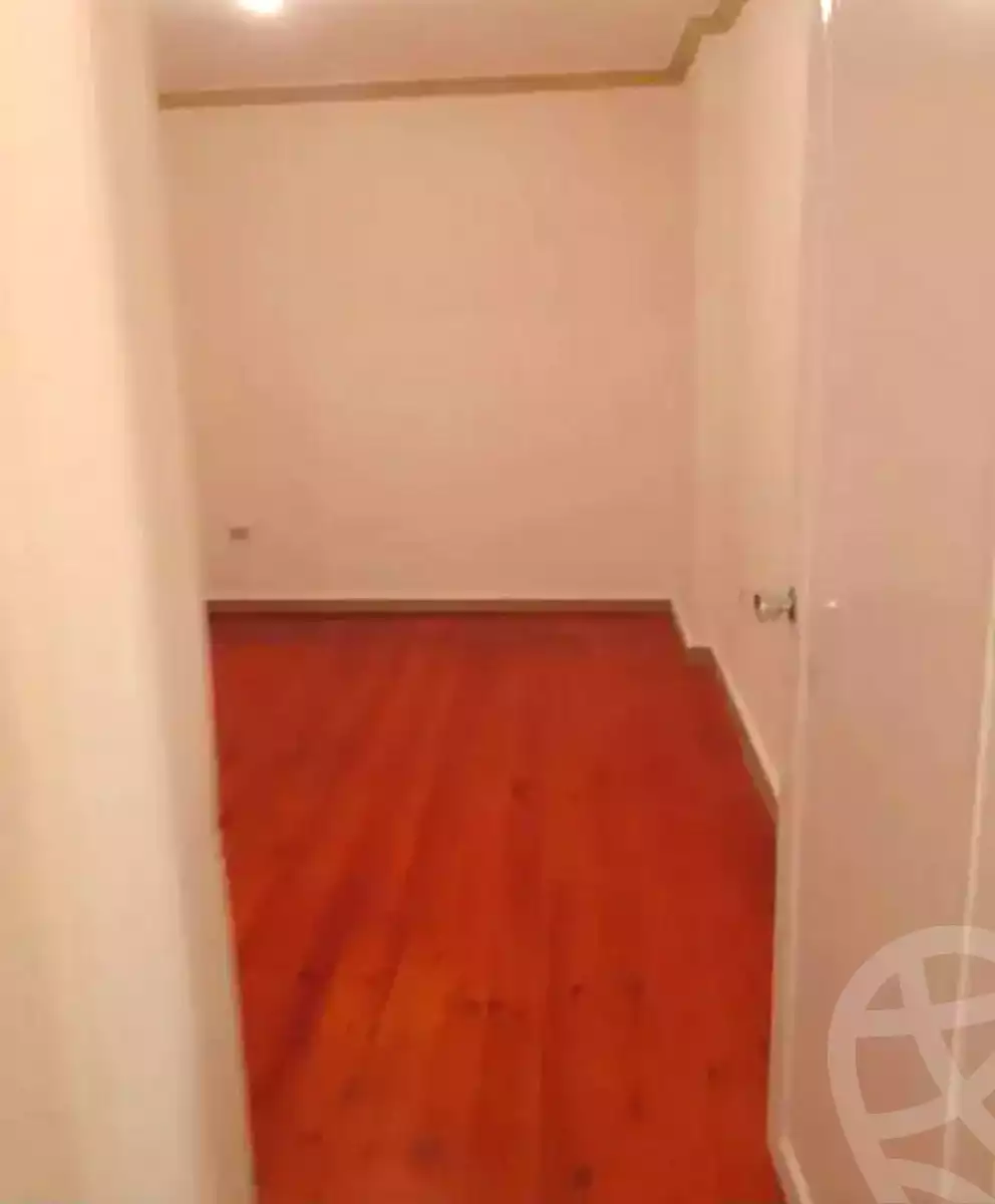 https://aqarmap.com.eg/ar/listing/7145964-for-rent-alexandria-ganaklis