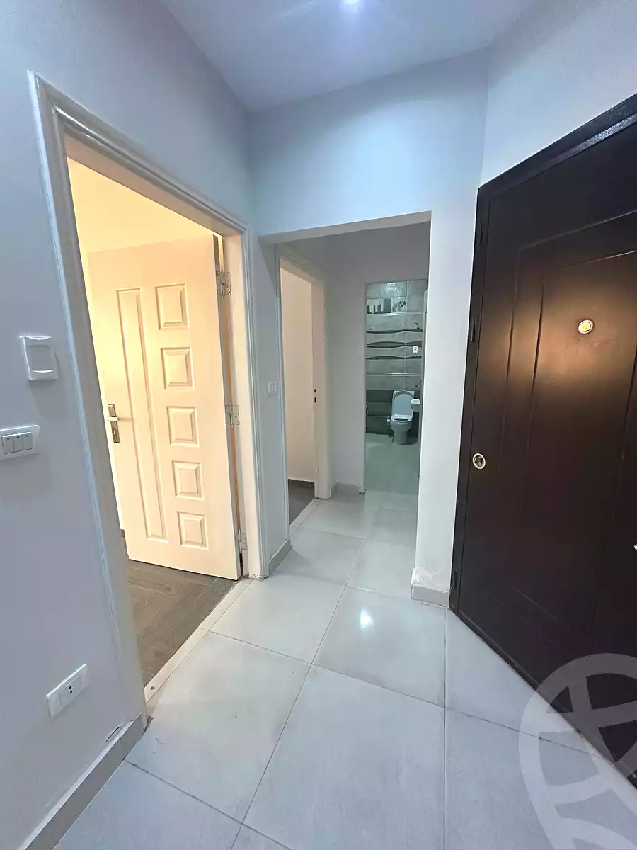 https://aqarmap.com.eg/ar/listing/7146107-for-rent-cairo-new-cairo-south-investors-mohammed-nagib-axis-st