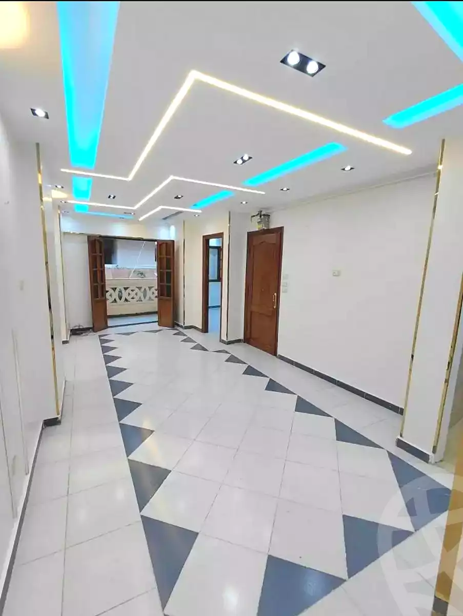 https://aqarmap.com.eg/ar/listing/7146482-for-sale-alexandria-sydy-bshr-sydy-bshr-bhry-shr-mhmwd-l-yswy