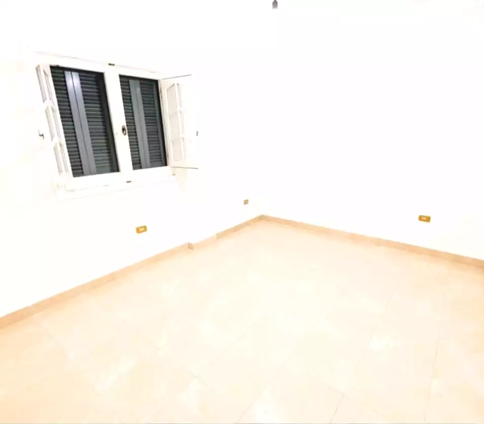 https://aqarmap.com.eg/en/listing/7146513-for-sale-alexandria-camp-cesar-mamfeis-st