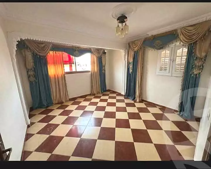 https://aqarmap.com.eg/ar/listing/7146654-for-rent-alexandria-al-agamy-bw-ywsf