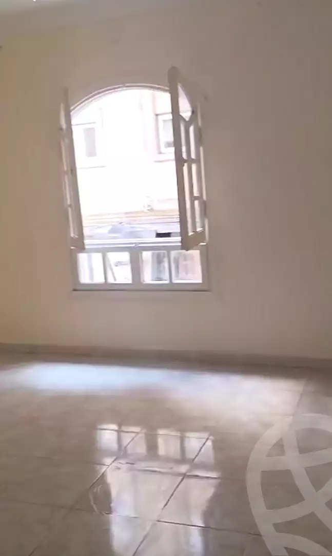 https://aqarmap.com.eg/ar/listing/7146783-for-rent-alexandria-sydy-bshr-sydy-bshr-bhry-shr-mhmwd-l-yswy