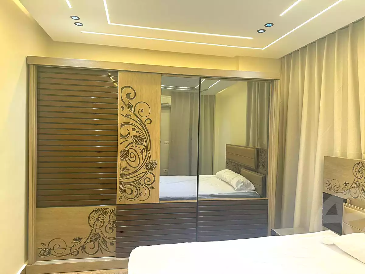 https://aqarmap.com.eg/ar/listing/7146975-for-rent-cairo-6th-of-october-compounds-jn-ktwbr