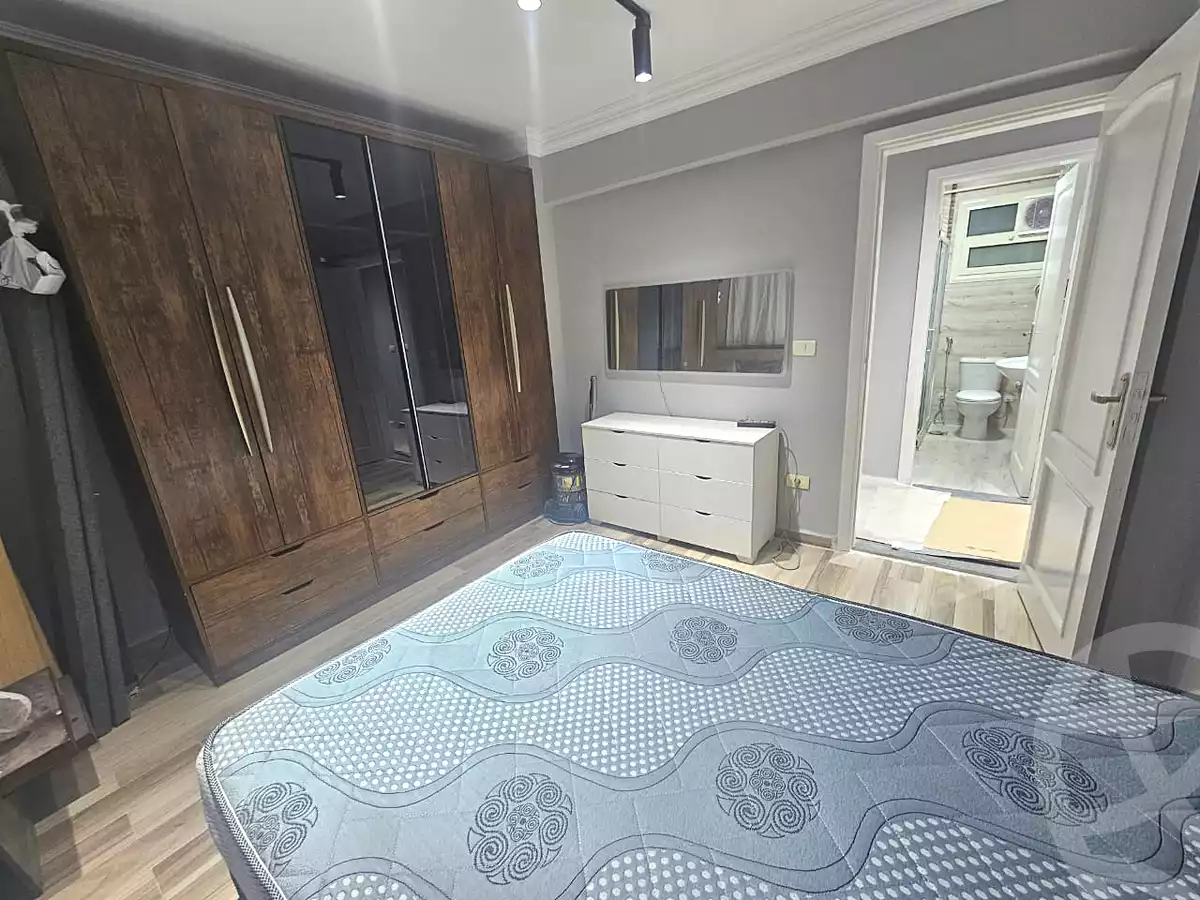 https://aqarmap.com.eg/ar/listing/7147250-for-rent-cairo-6th-of-october-compounds-jn-ktwbr