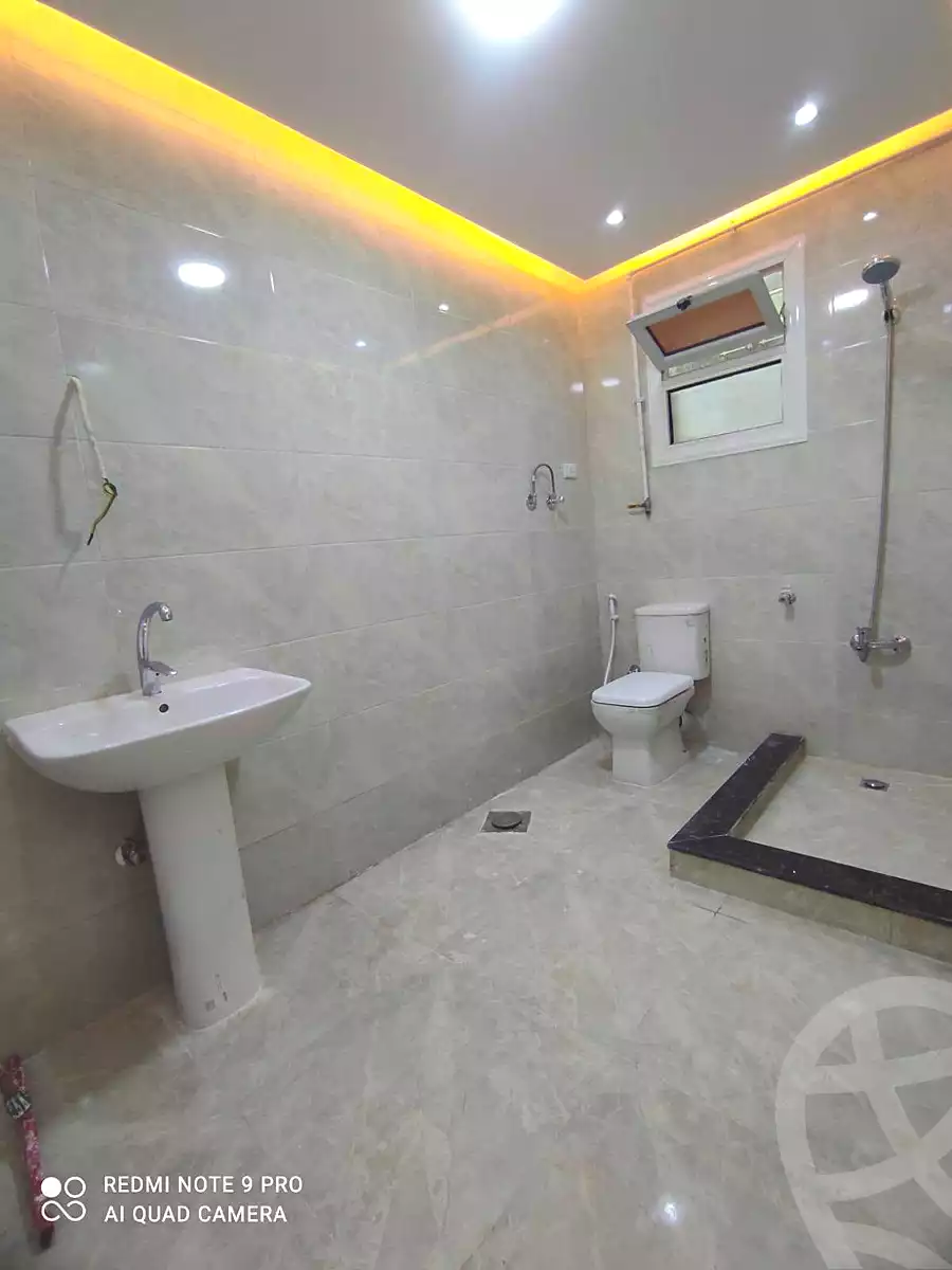 https://aqarmap.com.eg/ar/listing/7147435-for-sale-alexandria-el-asafra-shr-45