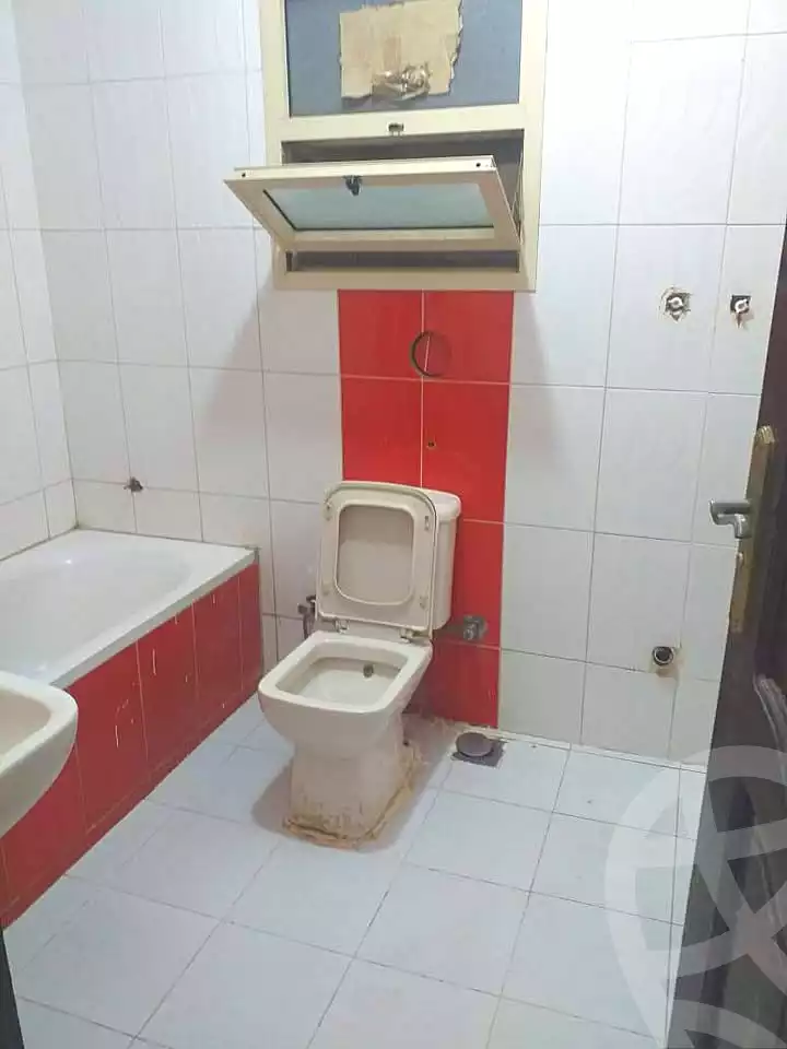 https://aqarmap.com.eg/ar/listing/7144660-for-sale-cairo-faisal-kafr-tohormos-queen-nazli-st