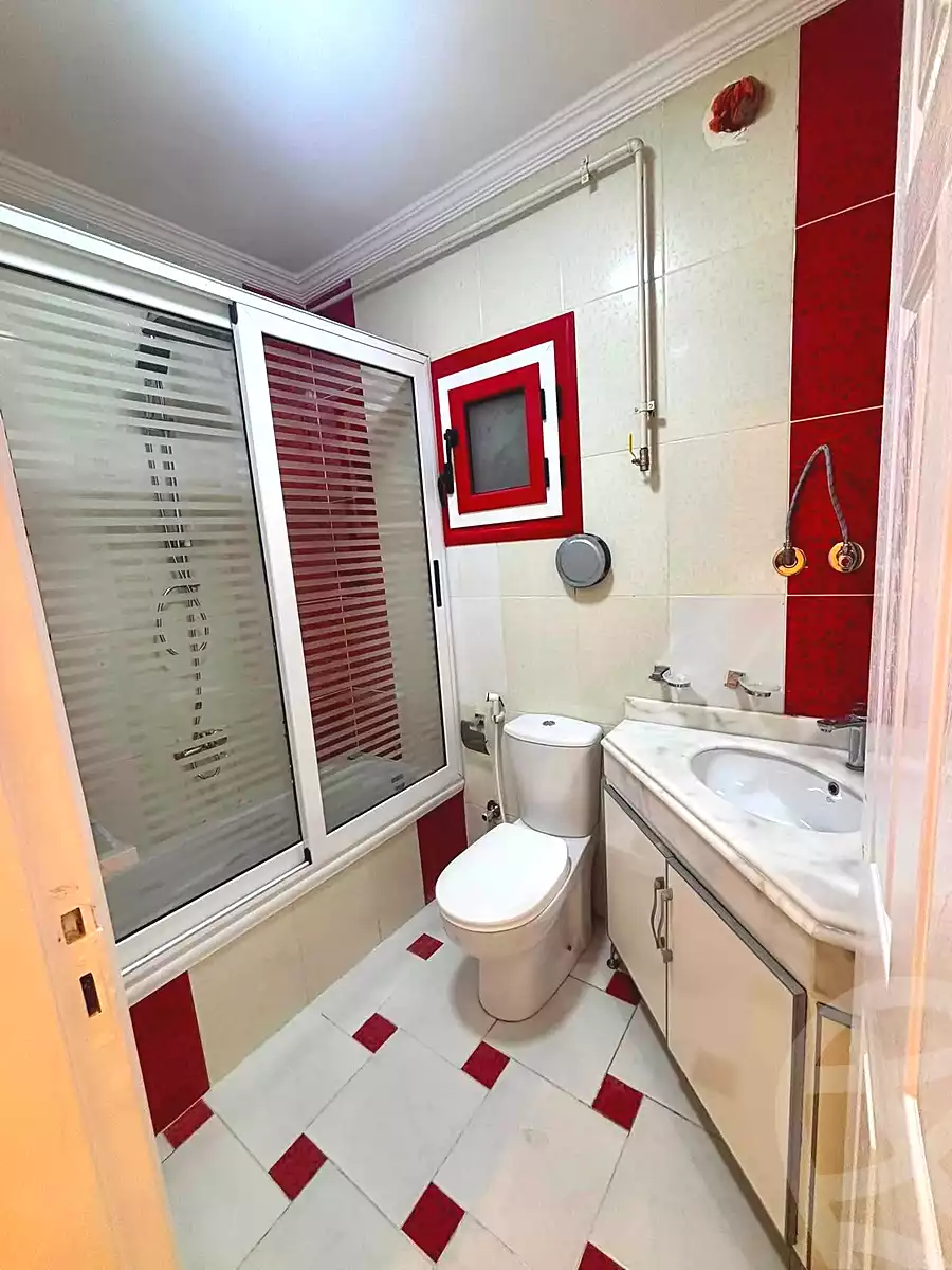 https://aqarmap.com.eg/ar/listing/7147498-for-sale-alexandria-sydy-bshr-sydy-bshr-bhry-shr-mhmwd-l-yswy