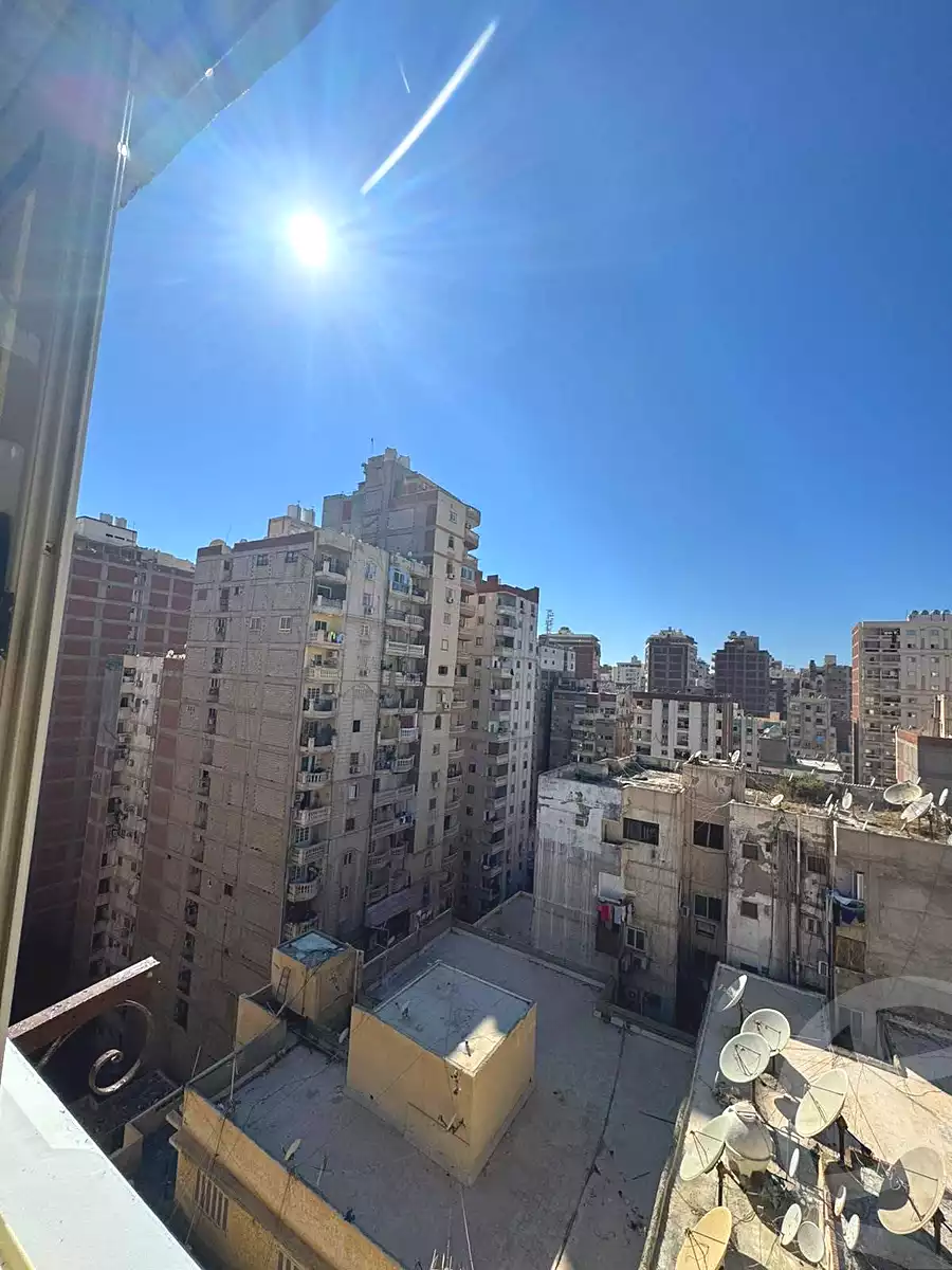 https://aqarmap.com.eg/ar/listing/7147590-for-sale-alexandria-el-asafra-shr-45