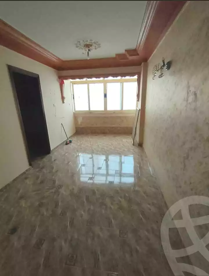 https://aqarmap.com.eg/ar/listing/7150097-for-rent-alexandria-new-miami-eskot