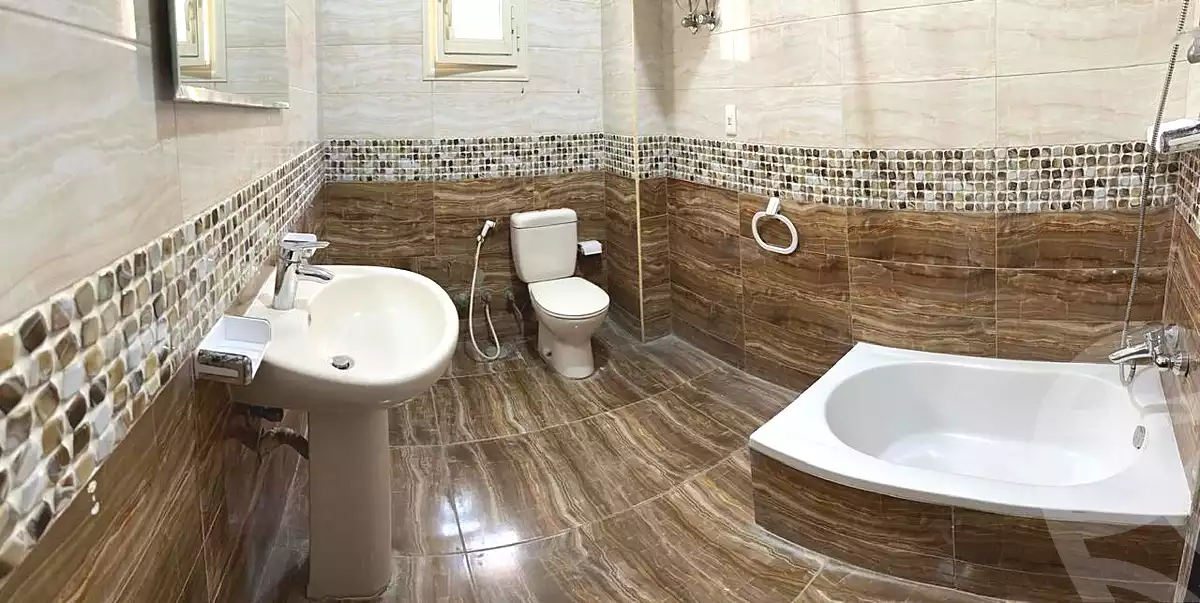 https://aqarmap.com.eg/en/listing/7151875-for-rent-cairo-new-cairo-first-settlement-mhwr-mstfy-kml