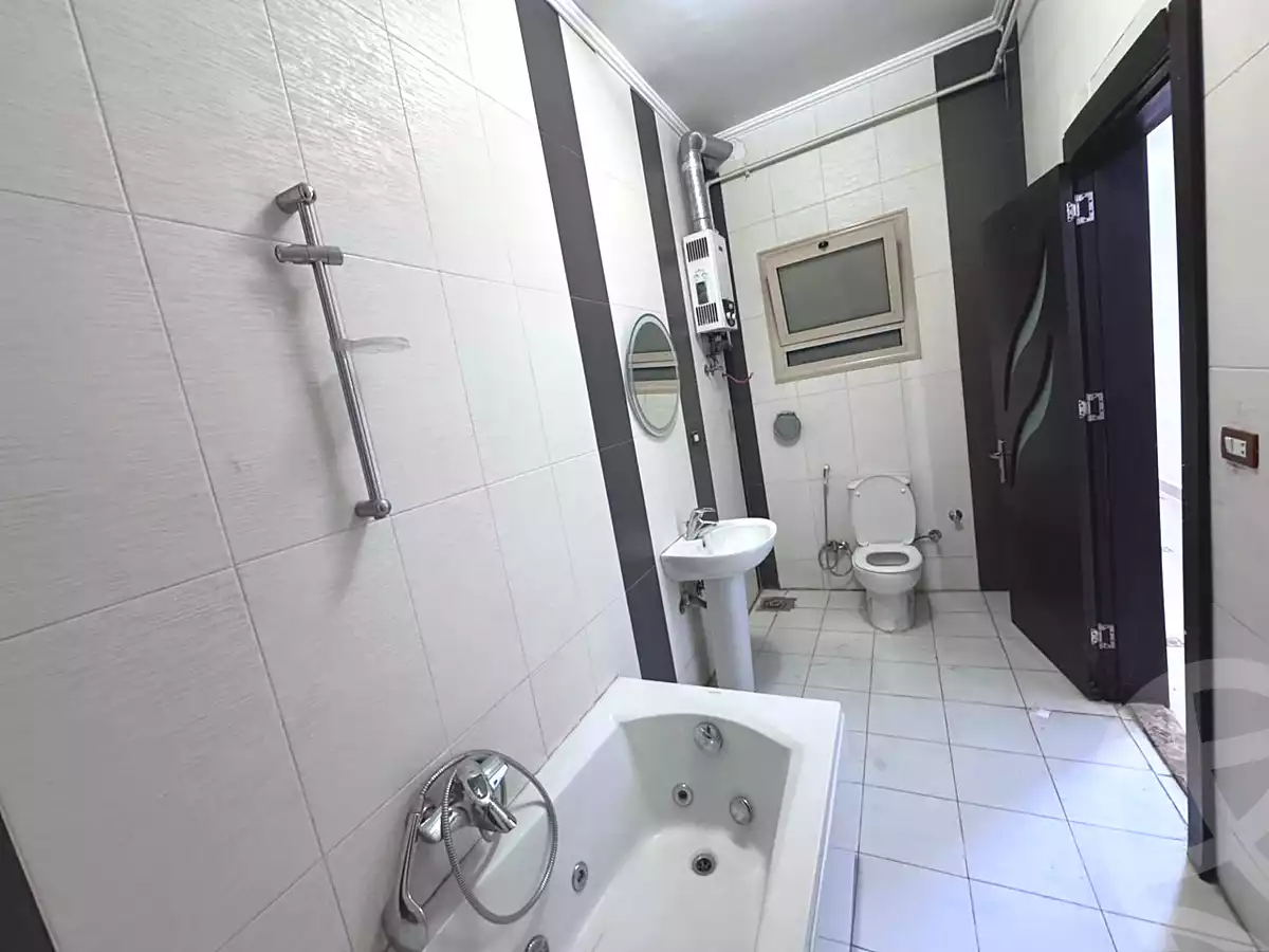 https://aqarmap.com.eg/ar/listing/7152017-for-rent-cairo-new-cairo-ganob-el-akadamiya-south-academy-h-mosaab-ibn-omair-st